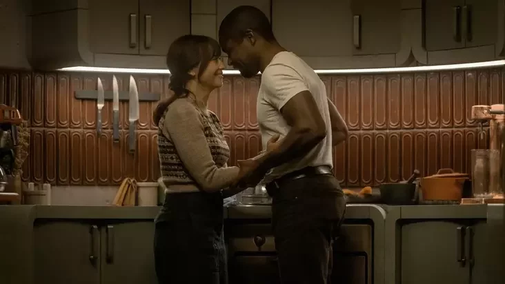 Rashida Jones and David Oyelowo in Silo