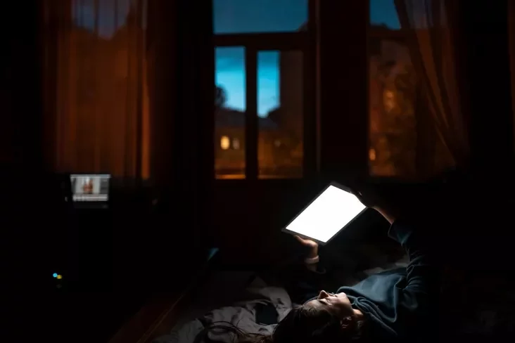 reading in the dark чытанне ў цемры чтение в темноте