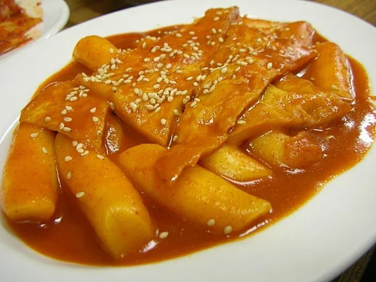 Токпокі Ттокпокки Tteokbokki