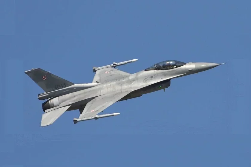 Źniščalnik F16 Istriebitiel F16 Fighter Jet F16