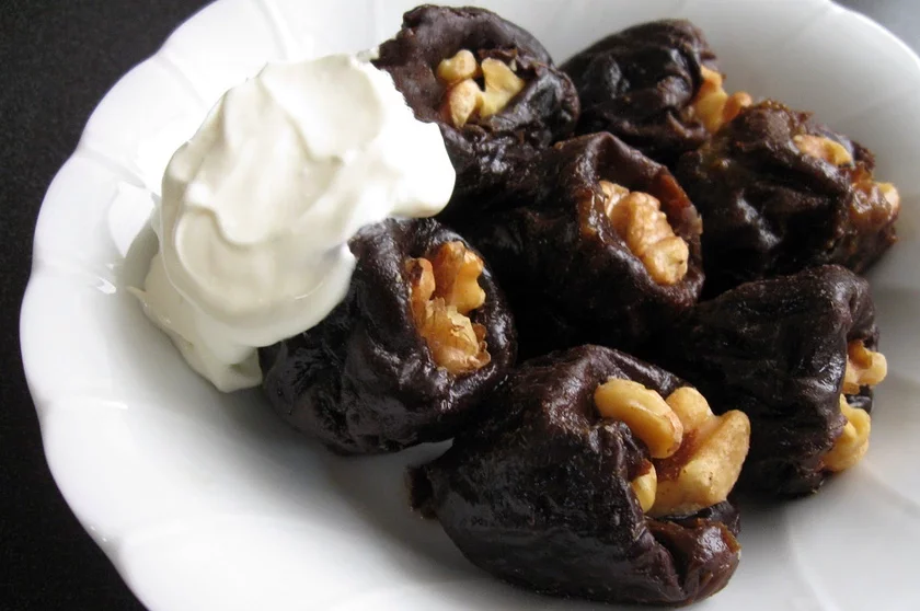 Wallnut-stuffed prunes