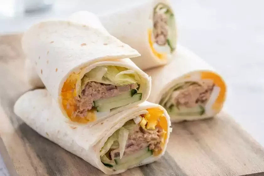 Tuna egg wrap